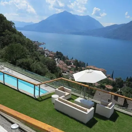 Sleeps 4 Pool Air Con